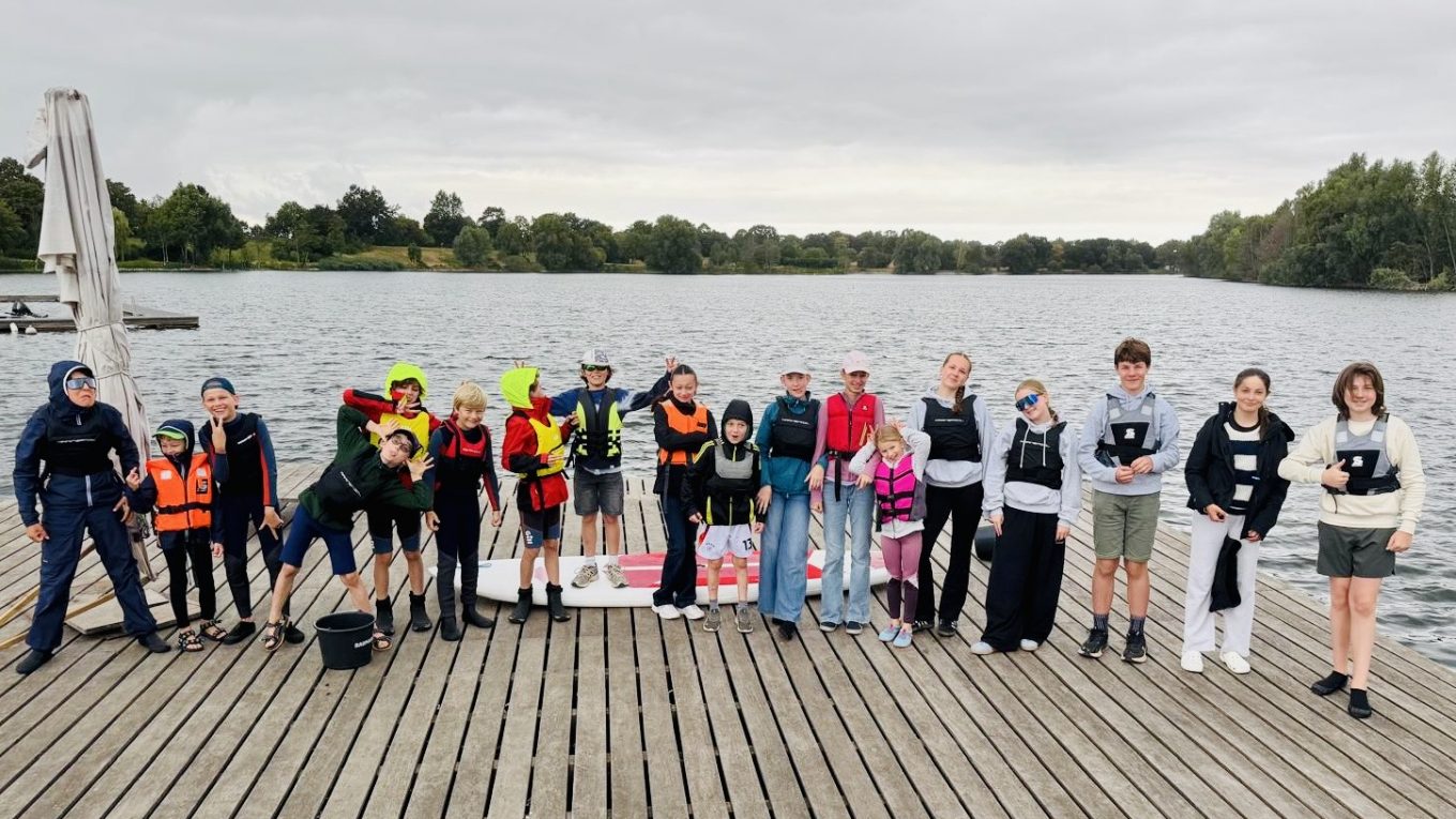 Unsere Ferienfreizeit am See der SCCR Jugend hat neben Segeln, Spiel, Spaß auch die Gemeinschaft gestärkt.